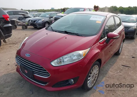 2015 Ford Fiesta Titanium из США, поврежденный, VIN 3FADP4FJ1FM171680